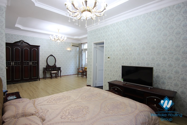 Spacious detached villa to rent in Tay Ho diplomats' compound